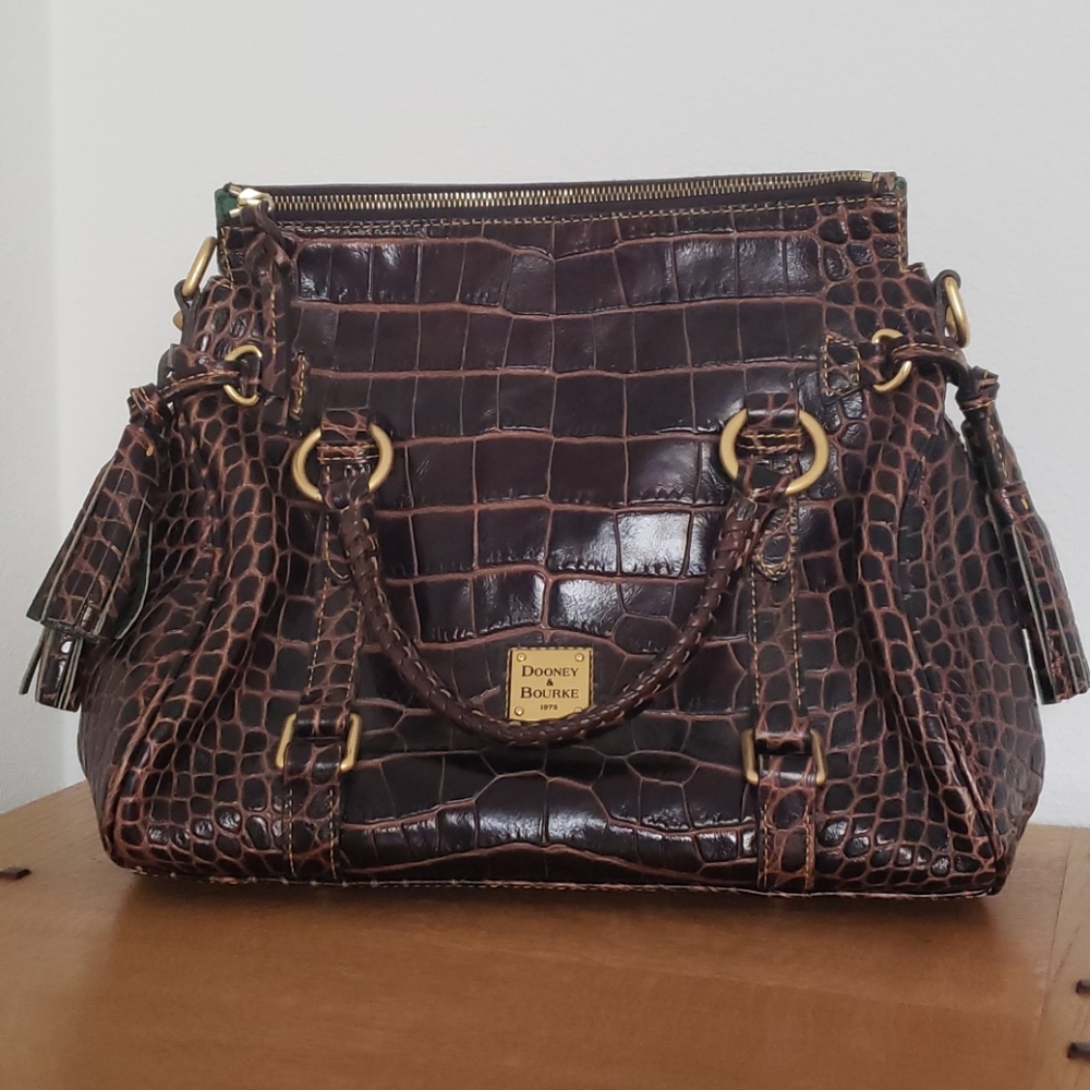 Dooney&Bourke croco leather purse